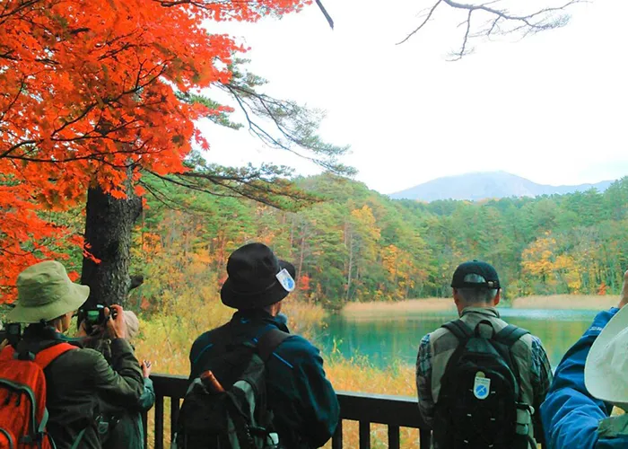 단풍의 오색 늪과 반다이 산