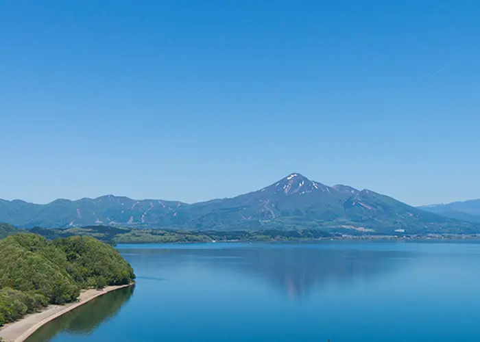 이노 요시로 호수